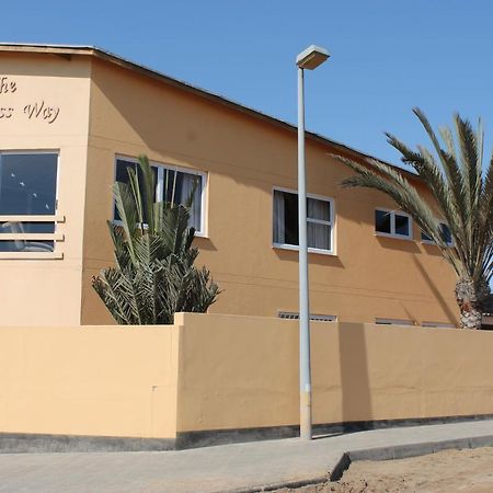 The Timeless Way Self Catering Accommodation Суакопмунд Екстериор снимка