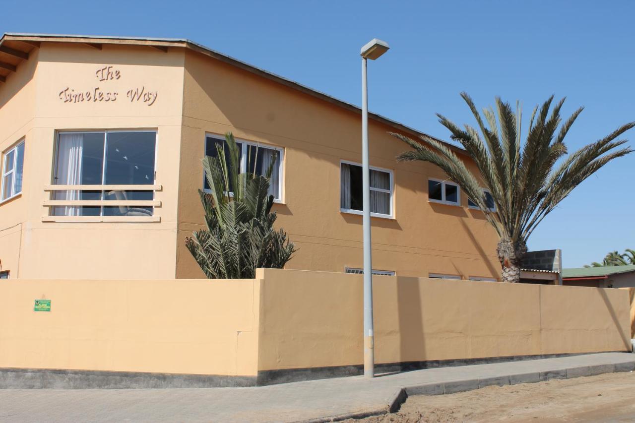 The Timeless Way Self Catering Accommodation Суакопмунд Екстериор снимка