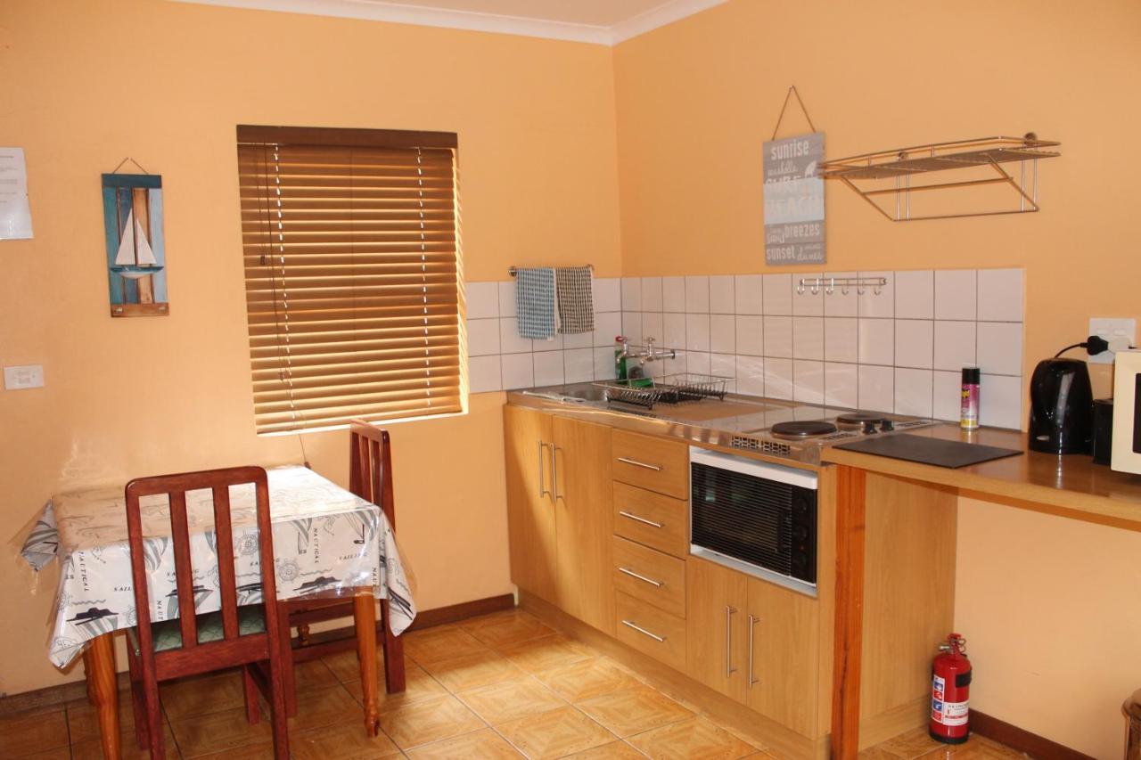 The Timeless Way Self Catering Accommodation Суакопмунд Екстериор снимка