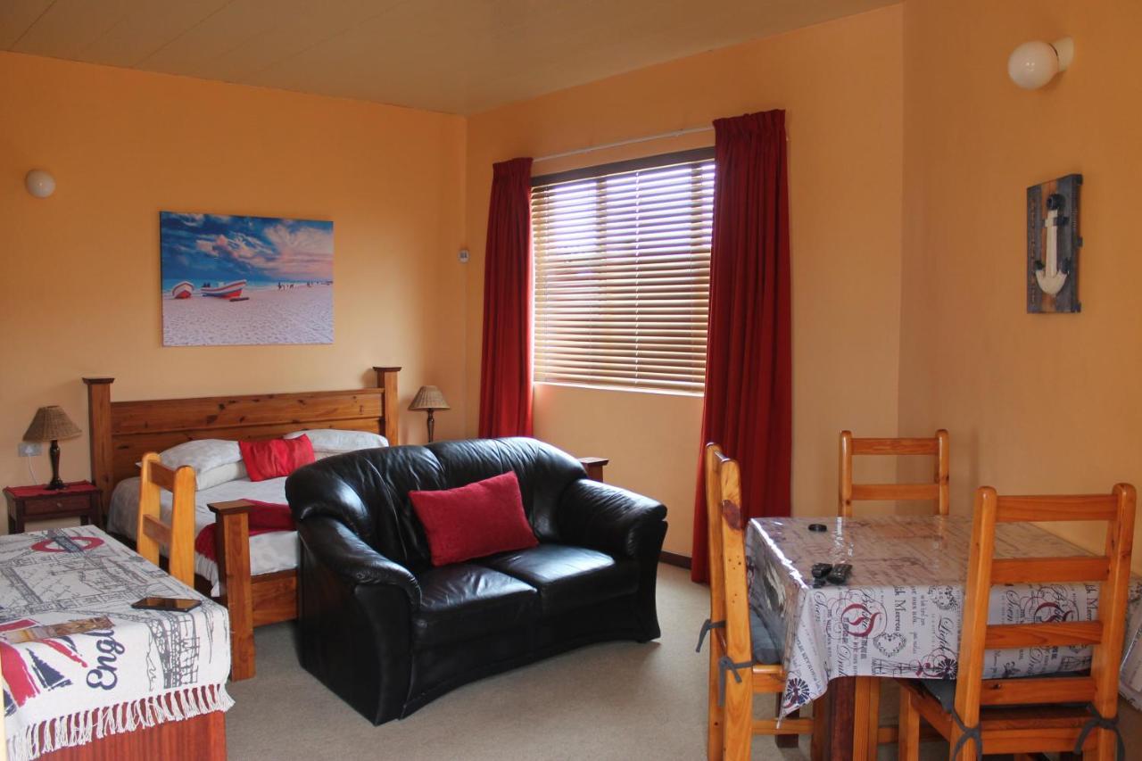 The Timeless Way Self Catering Accommodation Суакопмунд Екстериор снимка
